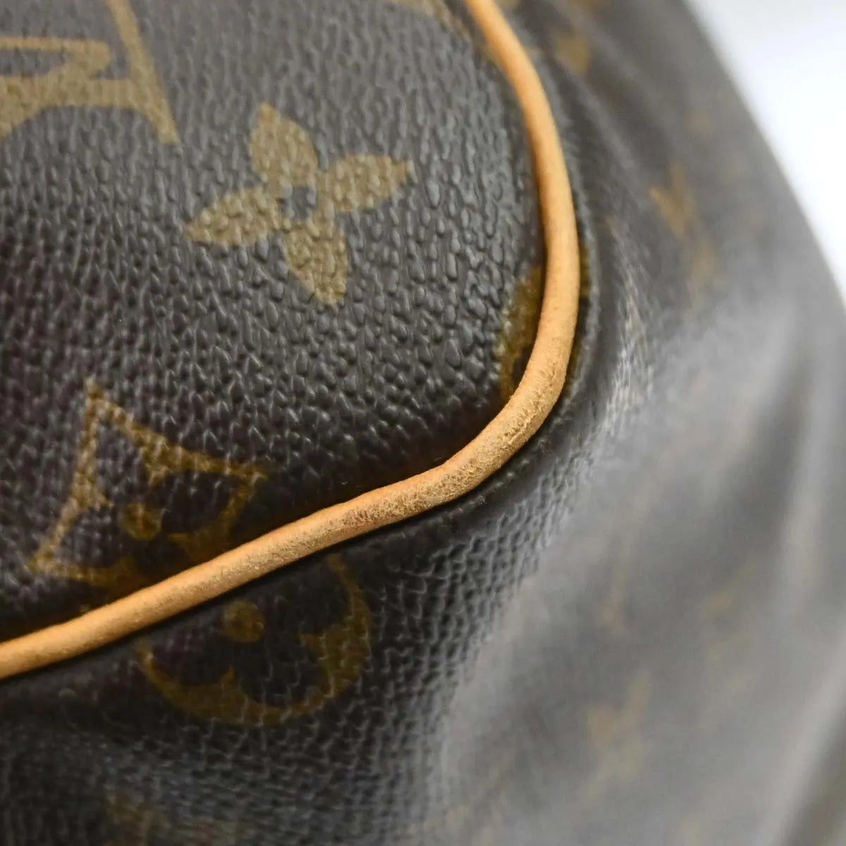 Louis Vuitton Keepall Bag Monogram Canvas Brown Canvas Travel Bag Bag (Pre-Owned)