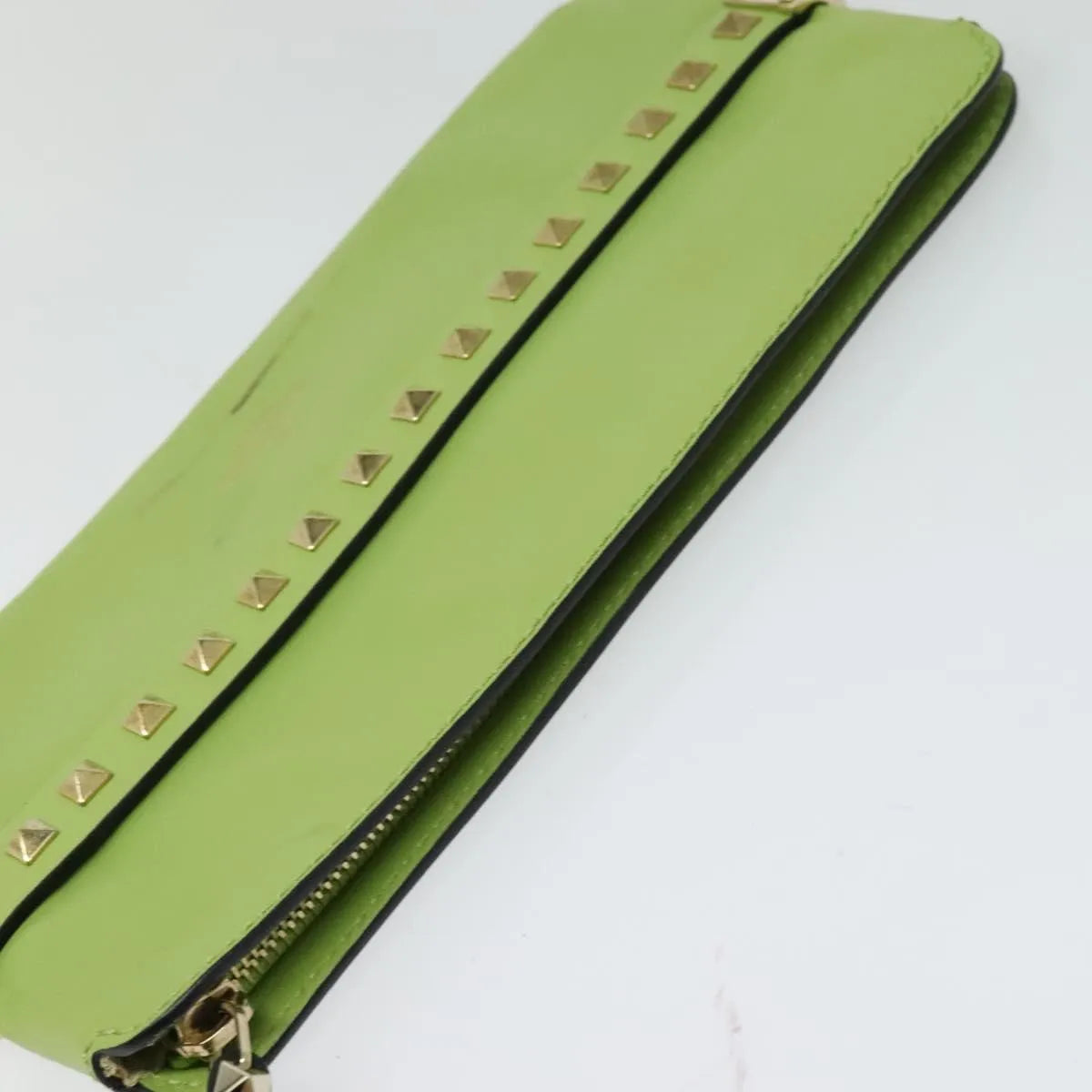 Valentino Garavani Rockstud Wristlet Leather Green Leather Clutche & Pouche Bag (Pre-Owned)