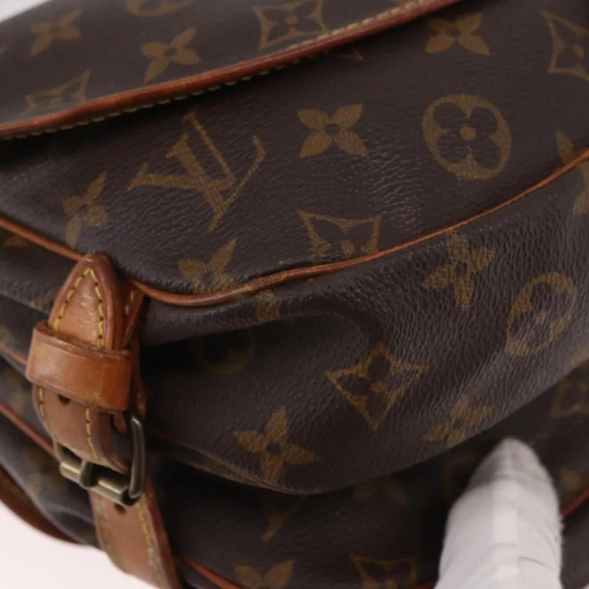 Louis Vuitton Saumur Monogram Brown Canvas Shoulder Bag Bag (Pre-Owned)
