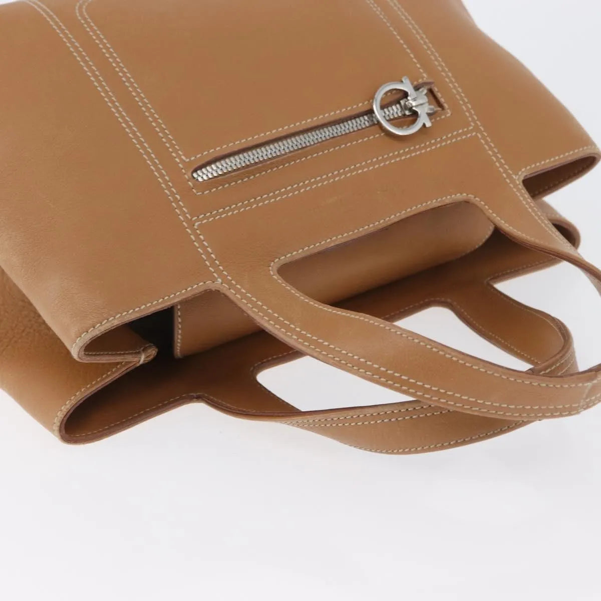 Salvatore Ferragamo Vintage Leather Beige Leather Handbag (Pre-Owned)