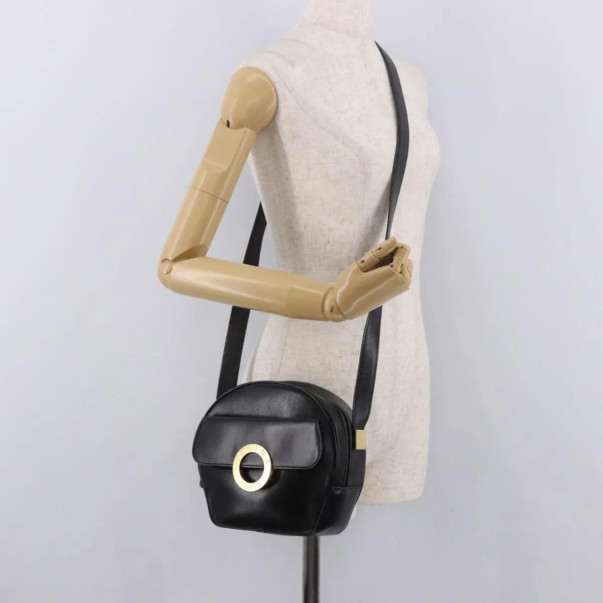 Celine Vintage Circle Logo Leather Black Leather Shoulder Bag Bag (Pre-Owned)
