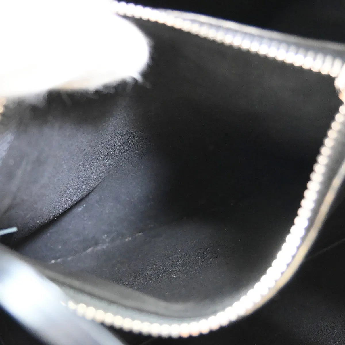 Louis Vuitton Neonoe Epi Leather Black Leather Handbag (Pre-Owned)