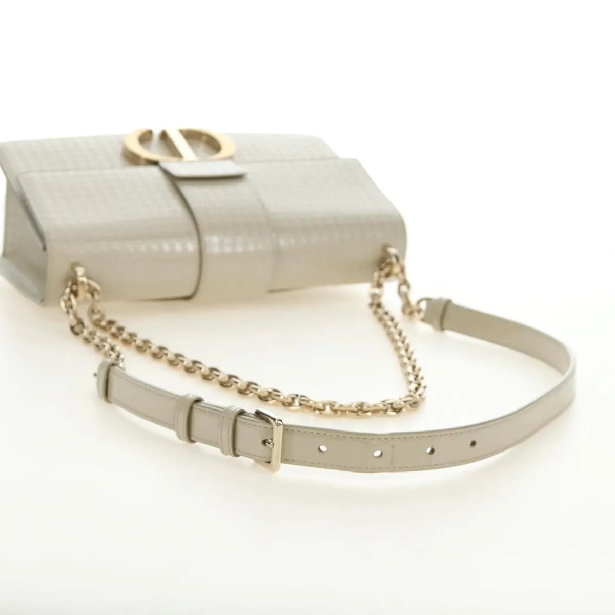 Christian Dior 30 Montaigne Chain Flap Micro Cannage Metallic Calfskin Beige Patent_Leather Shoulder Bag Bag (Pre-Owned)