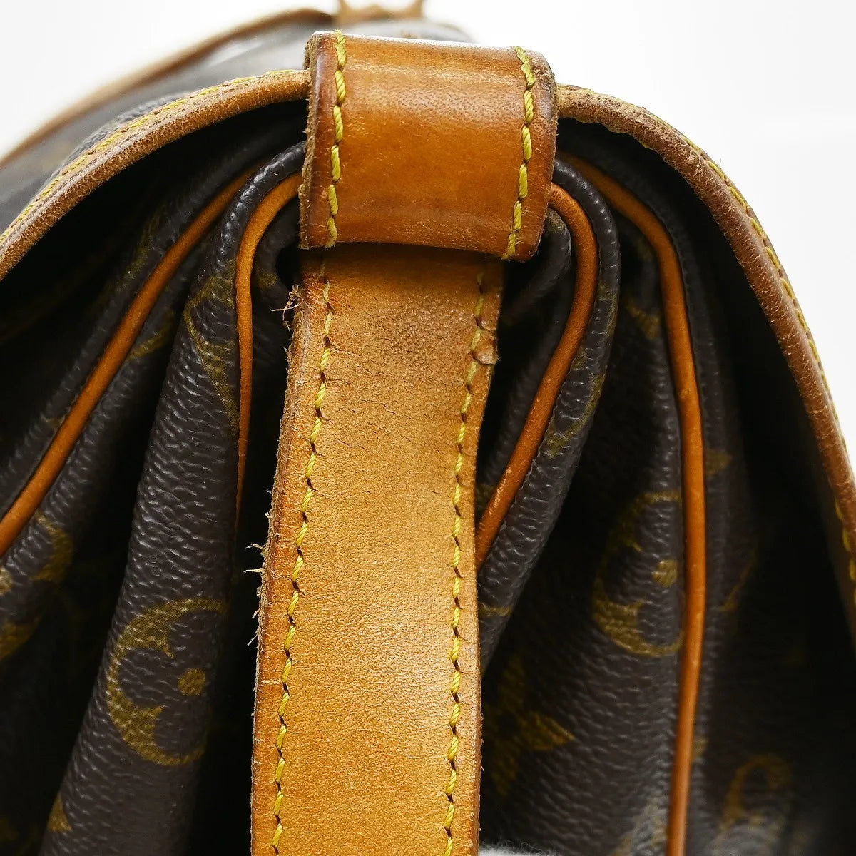 Louis Vuitton Saumur Monogram Canvas Brown Canvas Shoulder Bag Bag (Pre-Owned)