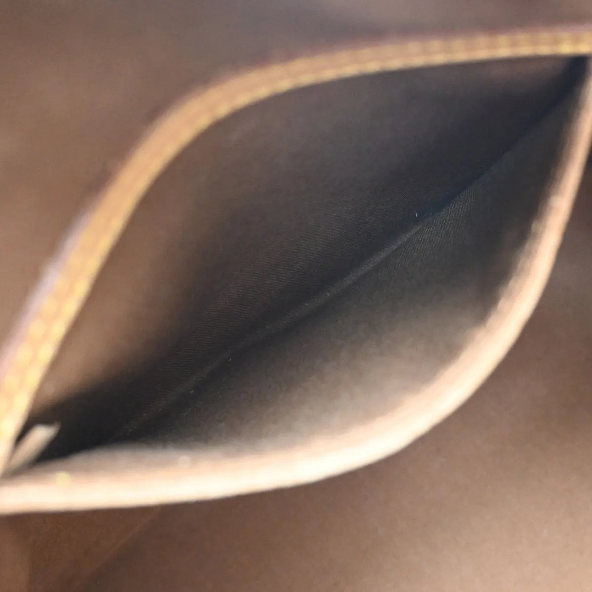 Louis Vuitton Alma Monogram Brown Canvas Handbag (Pre-Owned)