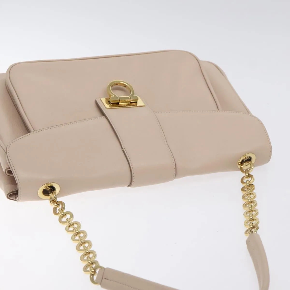 Salvatore Ferragamo Gancini Chain Leather Beige Leather Shoulder Bag Bag (Pre-Owned)