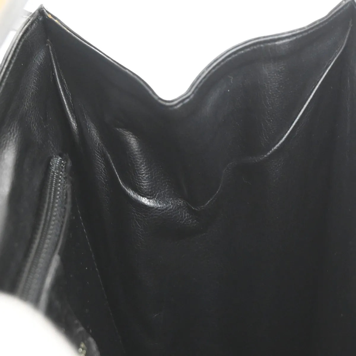 Salvatore Ferragamo Gancini Leather Black Leather Shoulder Bag Bag (Pre-Owned)
