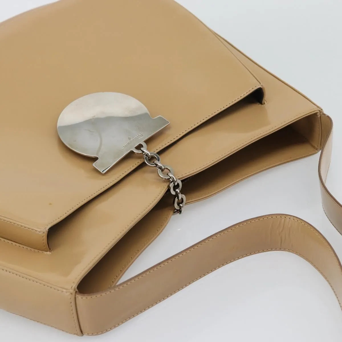 Salvatore Ferragamo Gancini Patent Leather Beige Patent_Leather Shoulder Bag Bag (Pre-Owned)