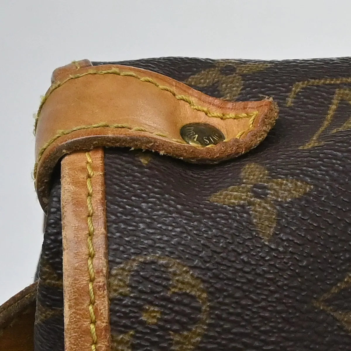 Louis Vuitton Saumur Handbag Monogram Canvas Brown Canvas Shoulder Bag Bag (Pre-Owned)