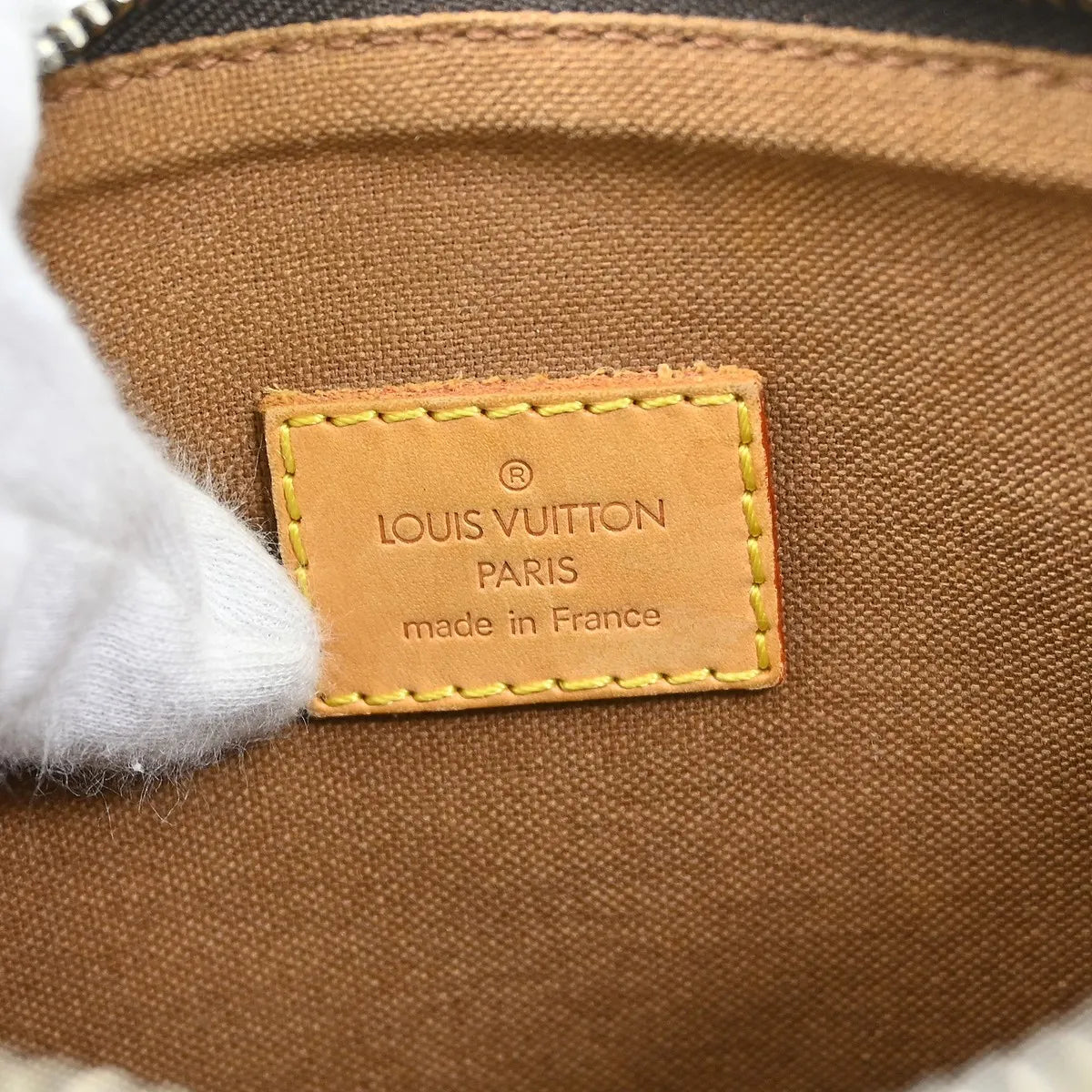 Louis Vuitton Bosphore Pochette Monogram Canvas Brown Canvas Shoulder Bag Bag (Pre-Owned)