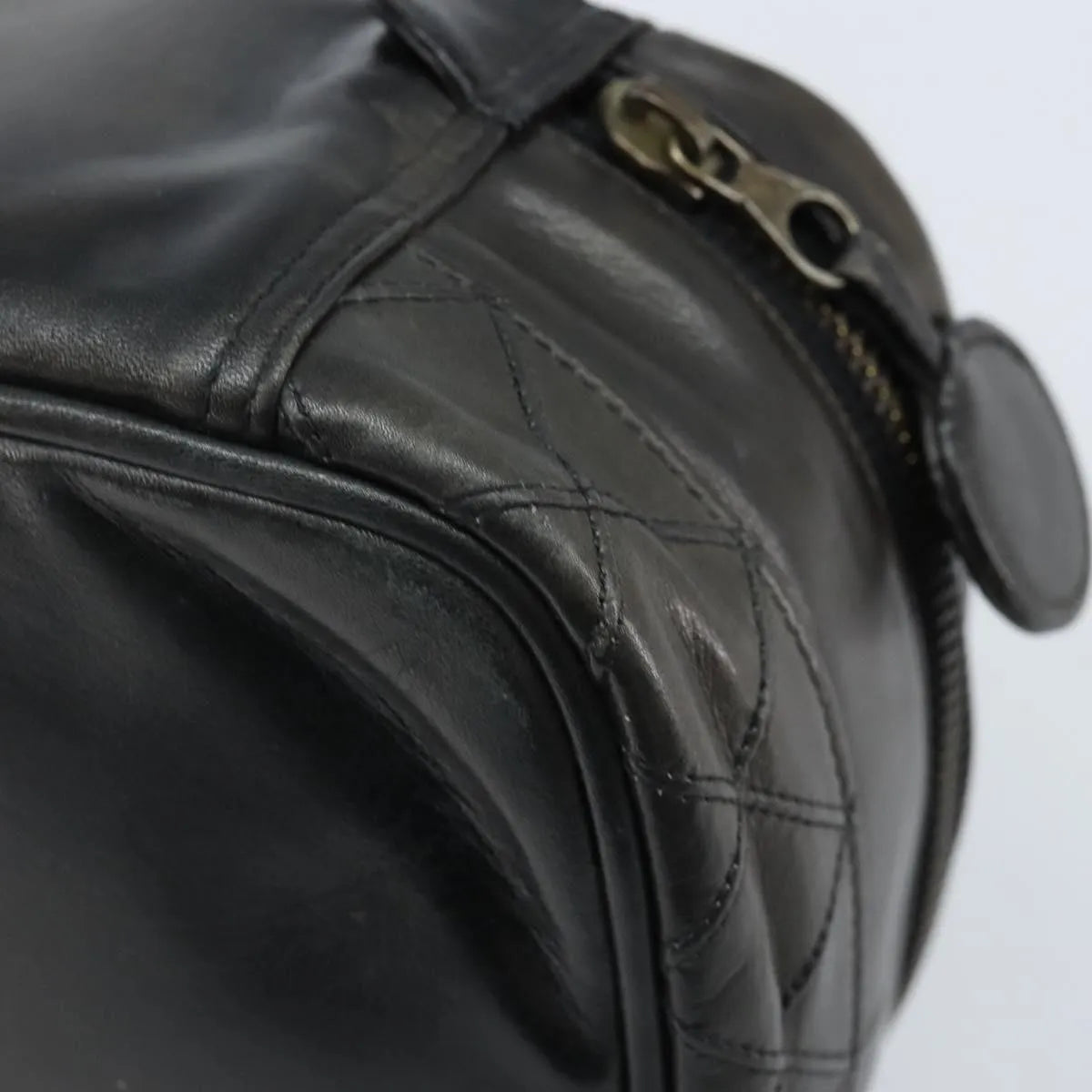 Chanel Vintage Cosmetic Case Lambskin Black Leather Clutche & Pouche Bag (Pre-Owned)