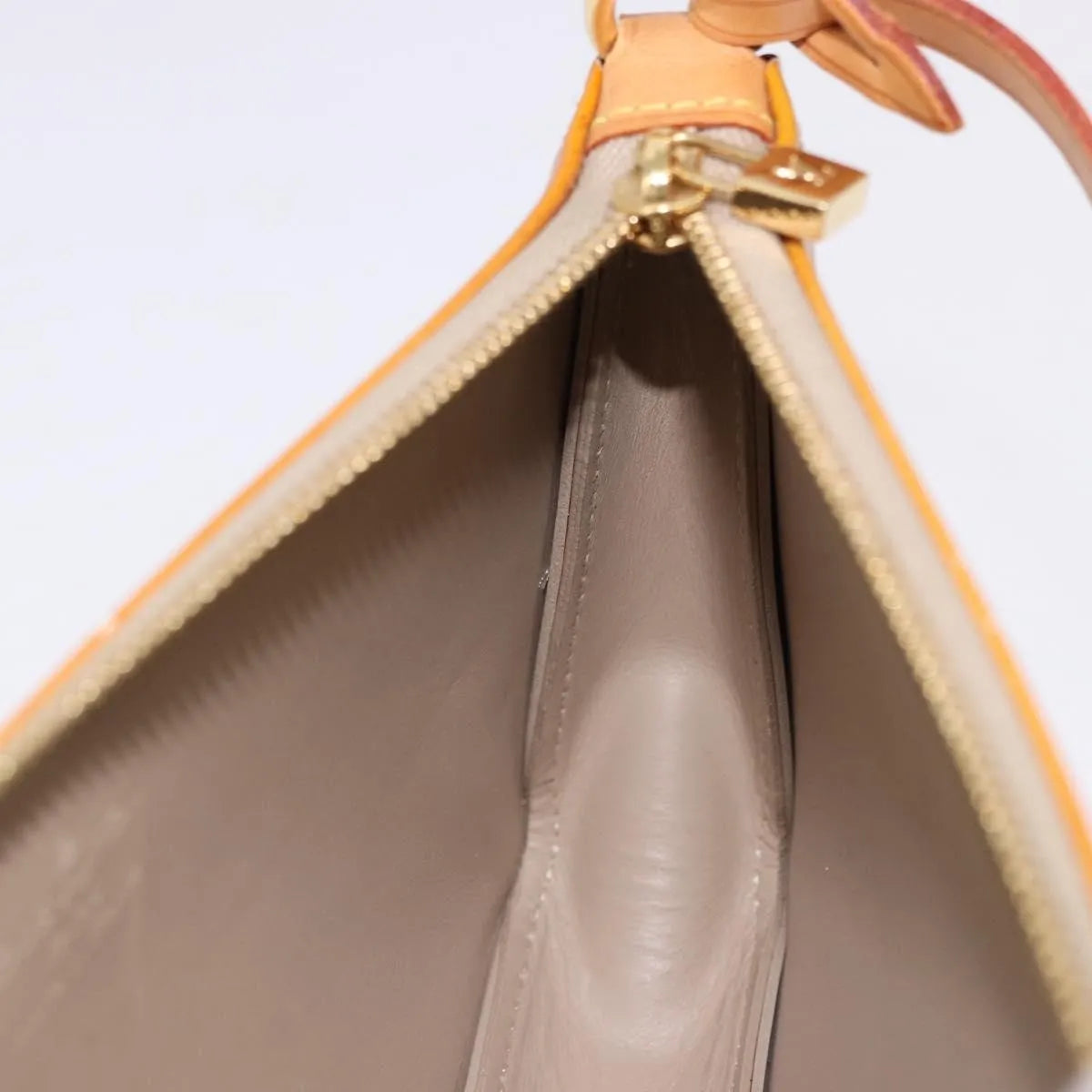Louis Vuitton Lexington Pochette Monogram Vernis Beige Patent_Leather Clutche & Pouche Bag (Pre-Owned)