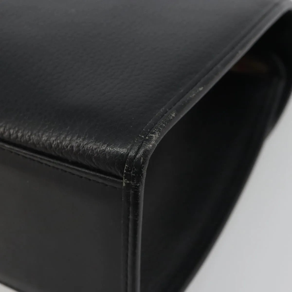 Burberry Vintage Leather Black Leather Handbag (Pre-Owned)