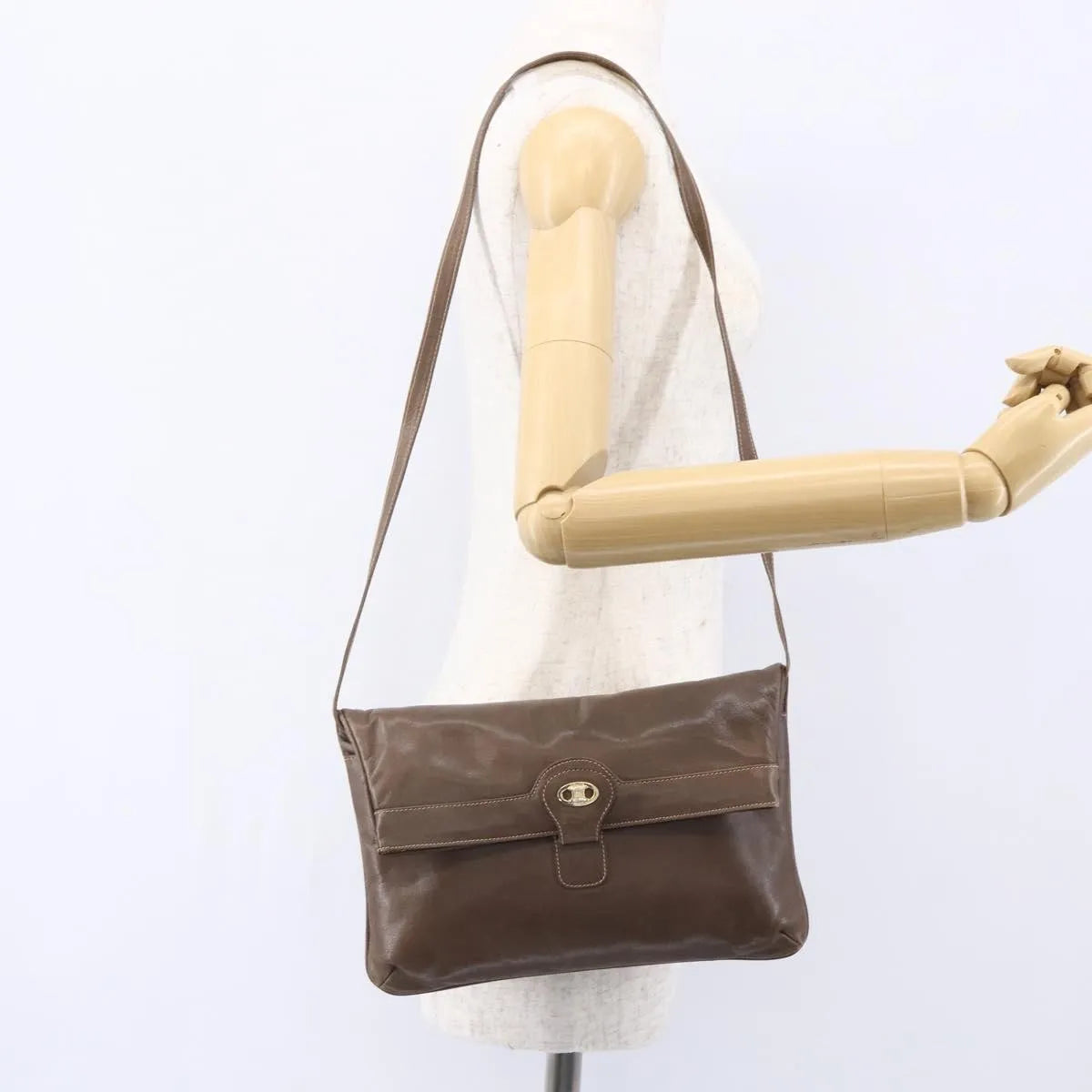 Celine Vintage Leather Brown Leather Shoulder Bag Bag (Pre-Owned)