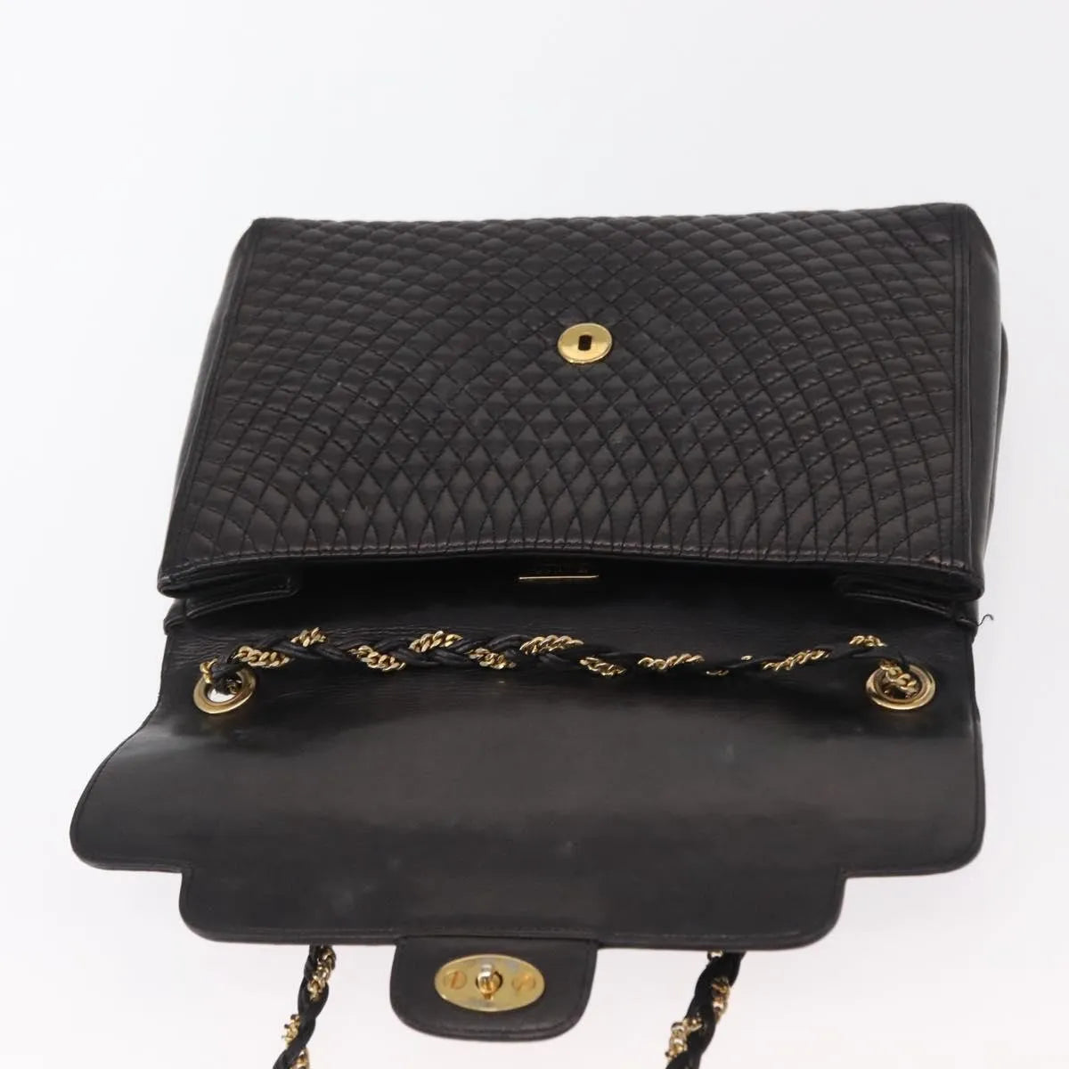 Bally Vintage Chain Quilted Leather Black Leather Shoulder Bag Bag (Pre-Owned)