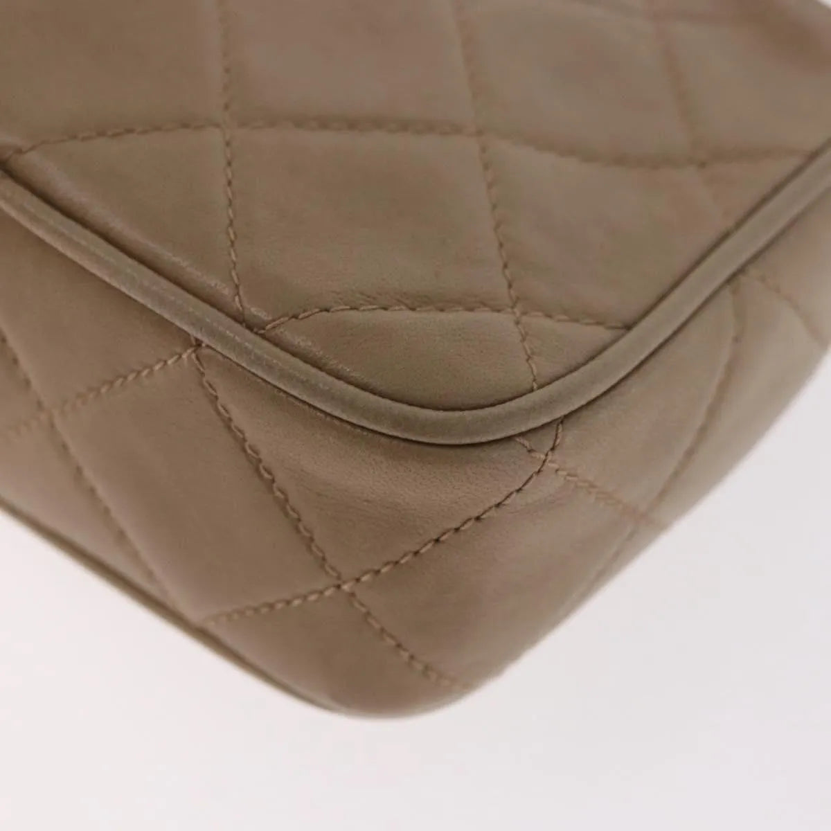Chanel Vintage Clutch Leather Beige Leather Clutche & Pouche Bag (Pre-Owned)