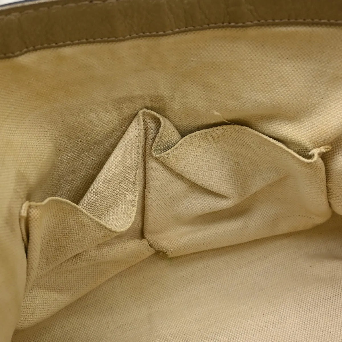 Gucci Bella Flap Leather Gold Leather Shoulder Bag Bag (Pre-Owned)