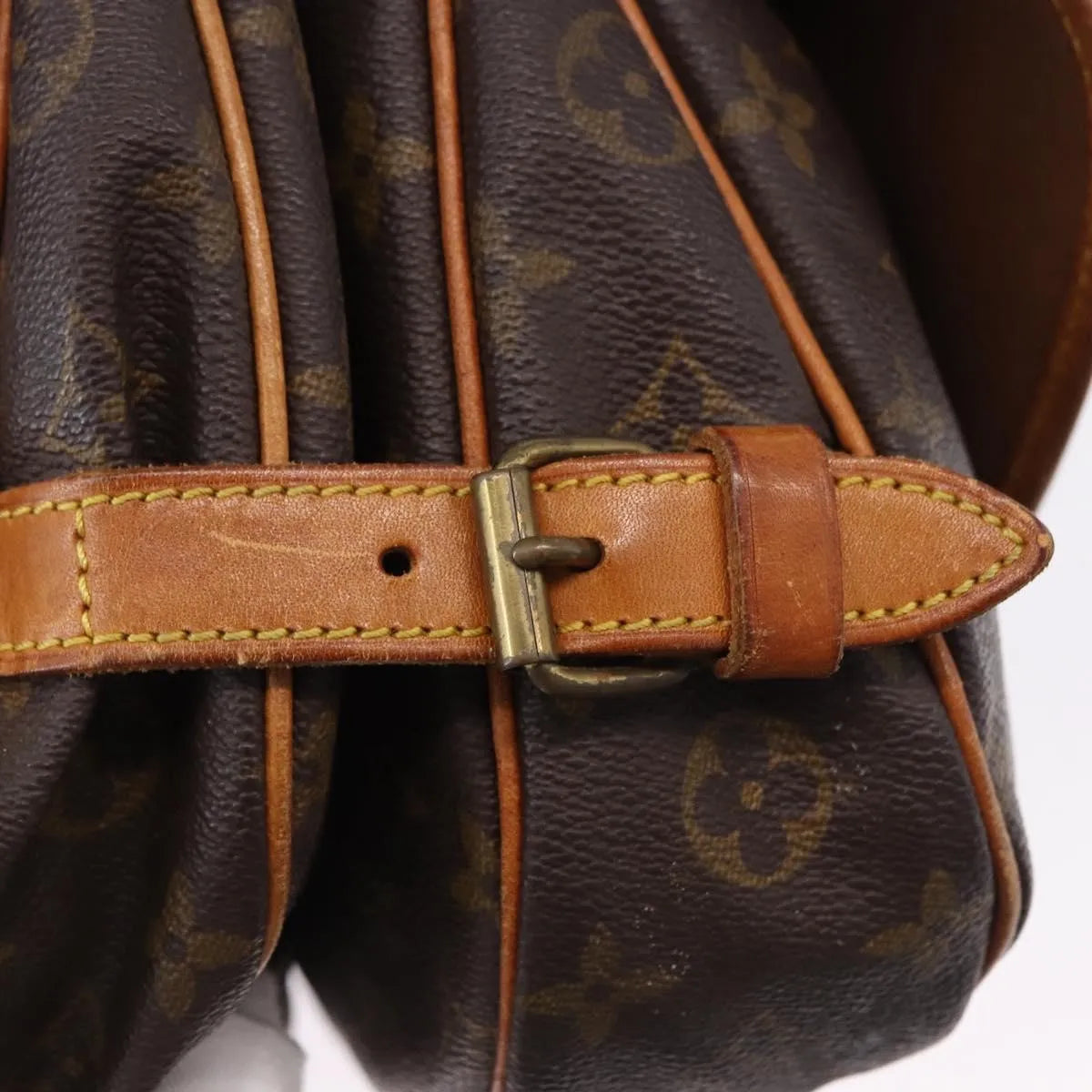 Louis Vuitton Saumur Canvas Brown Canvas Shoulder Bag Bag (Pre-Owned)