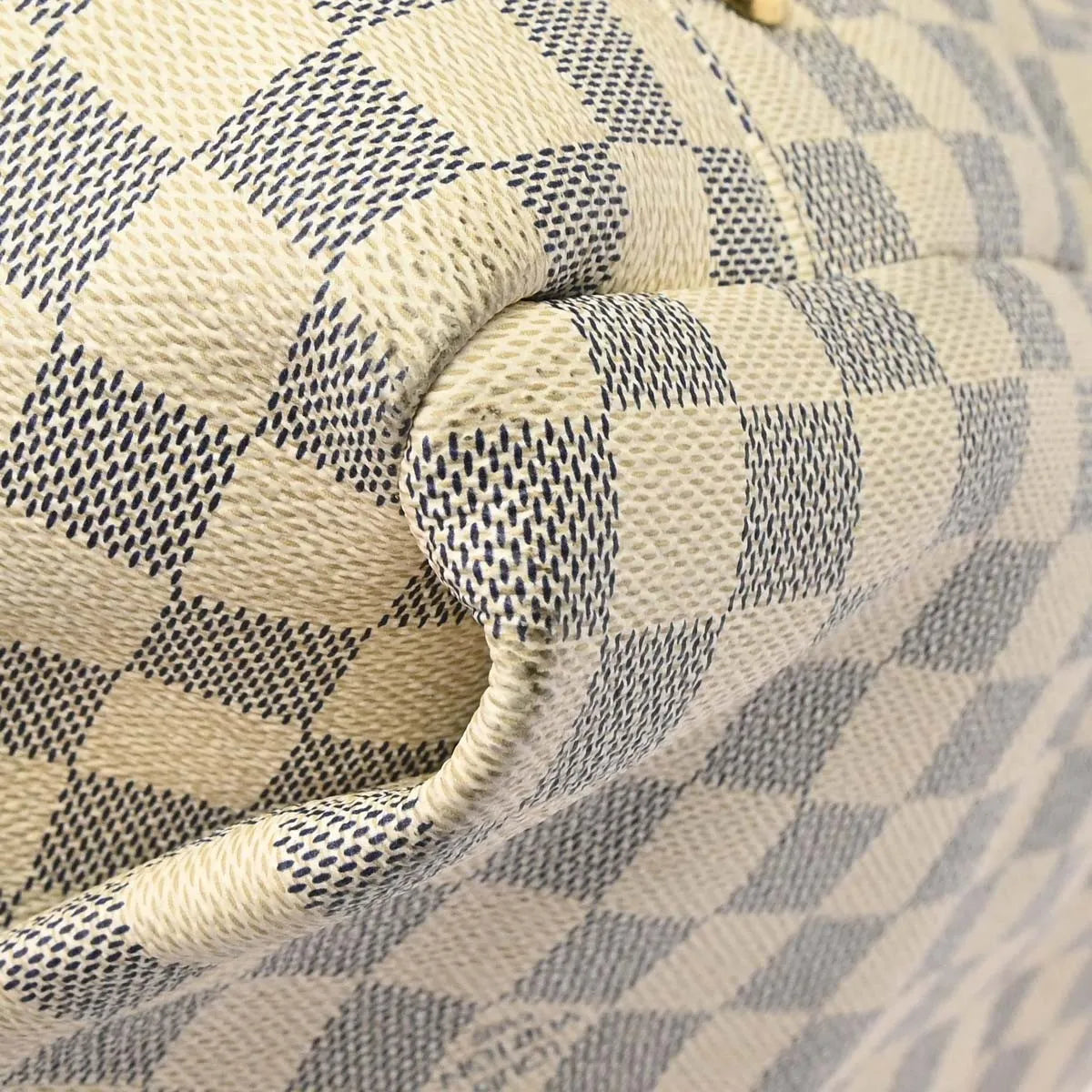 Louis Vuitton Artsy Damier White Canvas Handbag (Pre-Owned)