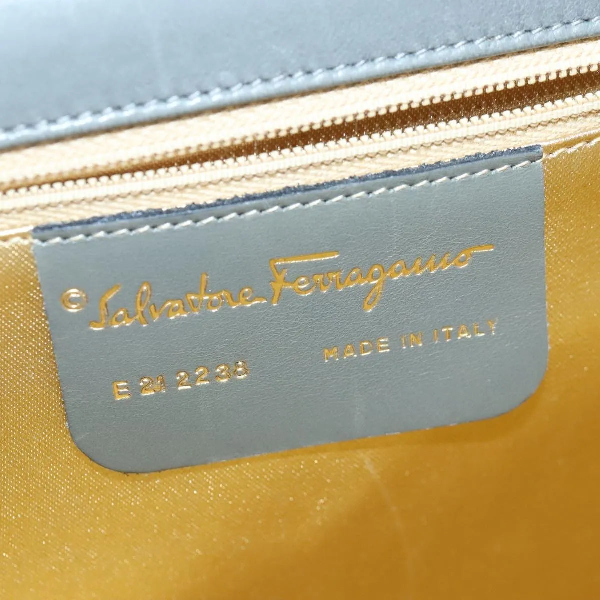Salvatore Ferragamo Vintage Handbag Leather Gray Leather Handbag (Pre-Owned)
