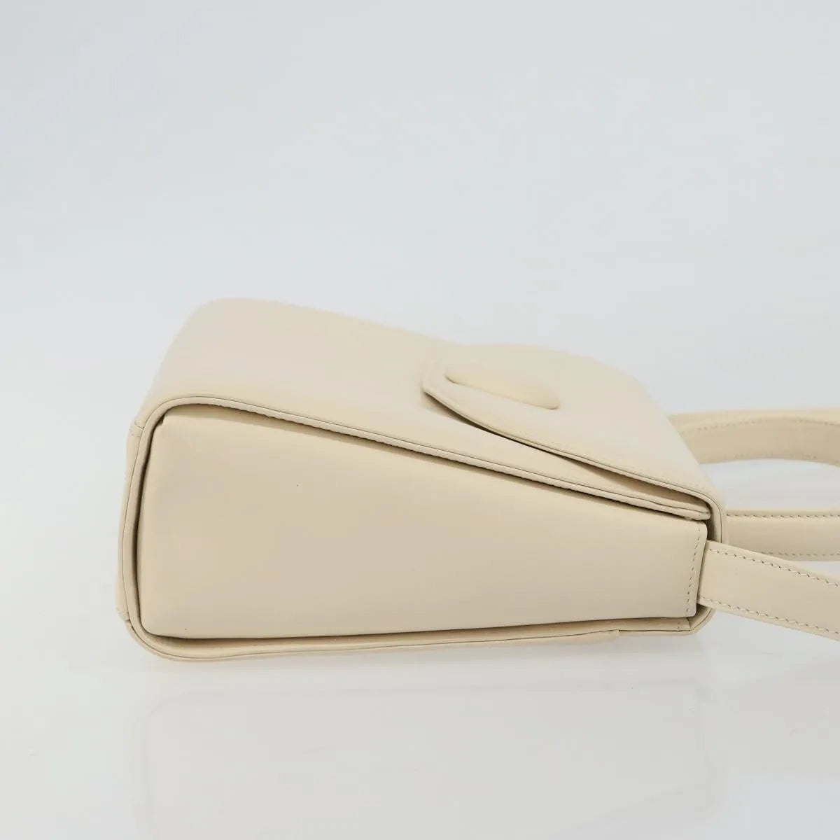 Givenchy Vintage Leather Beige Leather Handbag (Pre-Owned)