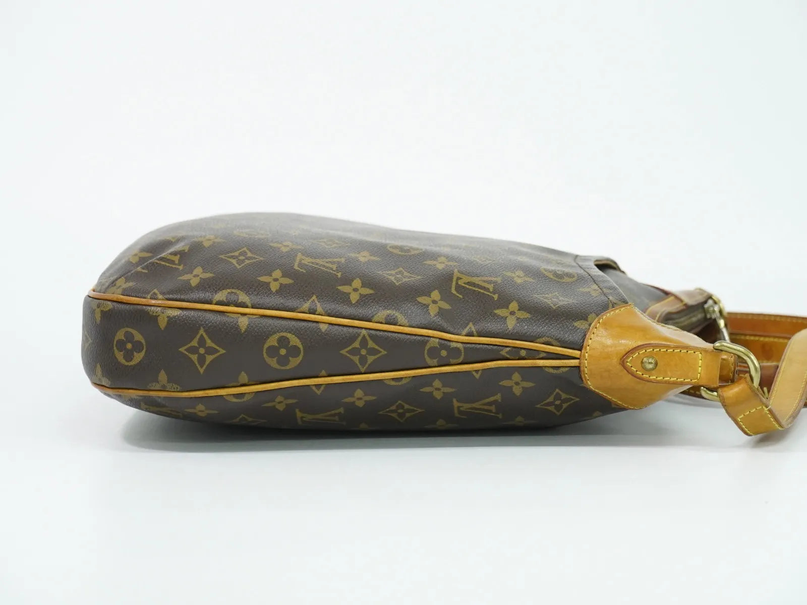 Louis Vuitton Odeon Monogram Canvas Brown Canvas Shoulder Bag Bag (Pre-Owned)