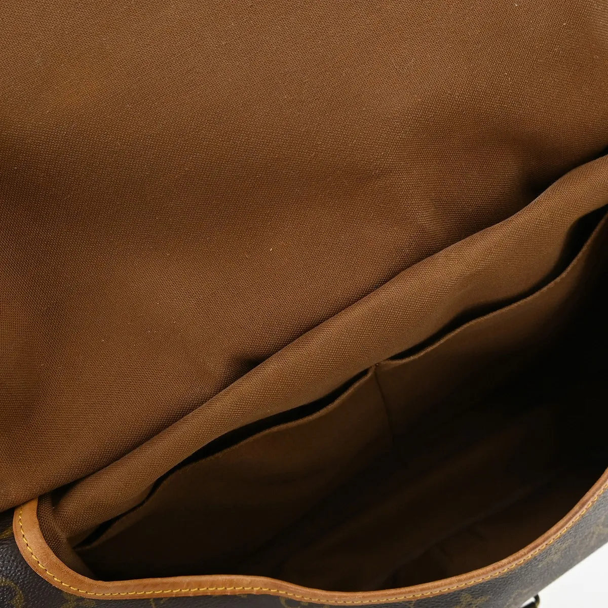 Louis Vuitton Saumur Monogram Canvas Brown Canvas Shoulder Bag Bag (Pre-Owned)