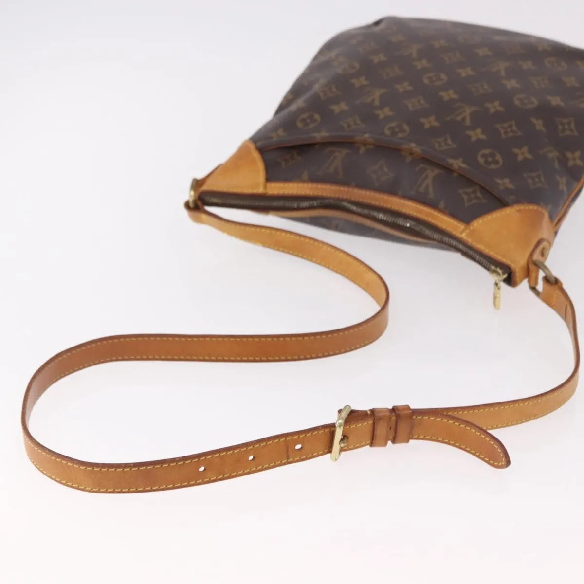Louis Vuitton Odeon Monogram Canvas Brown Canvas Shoulder Bag Bag (Pre-Owned)