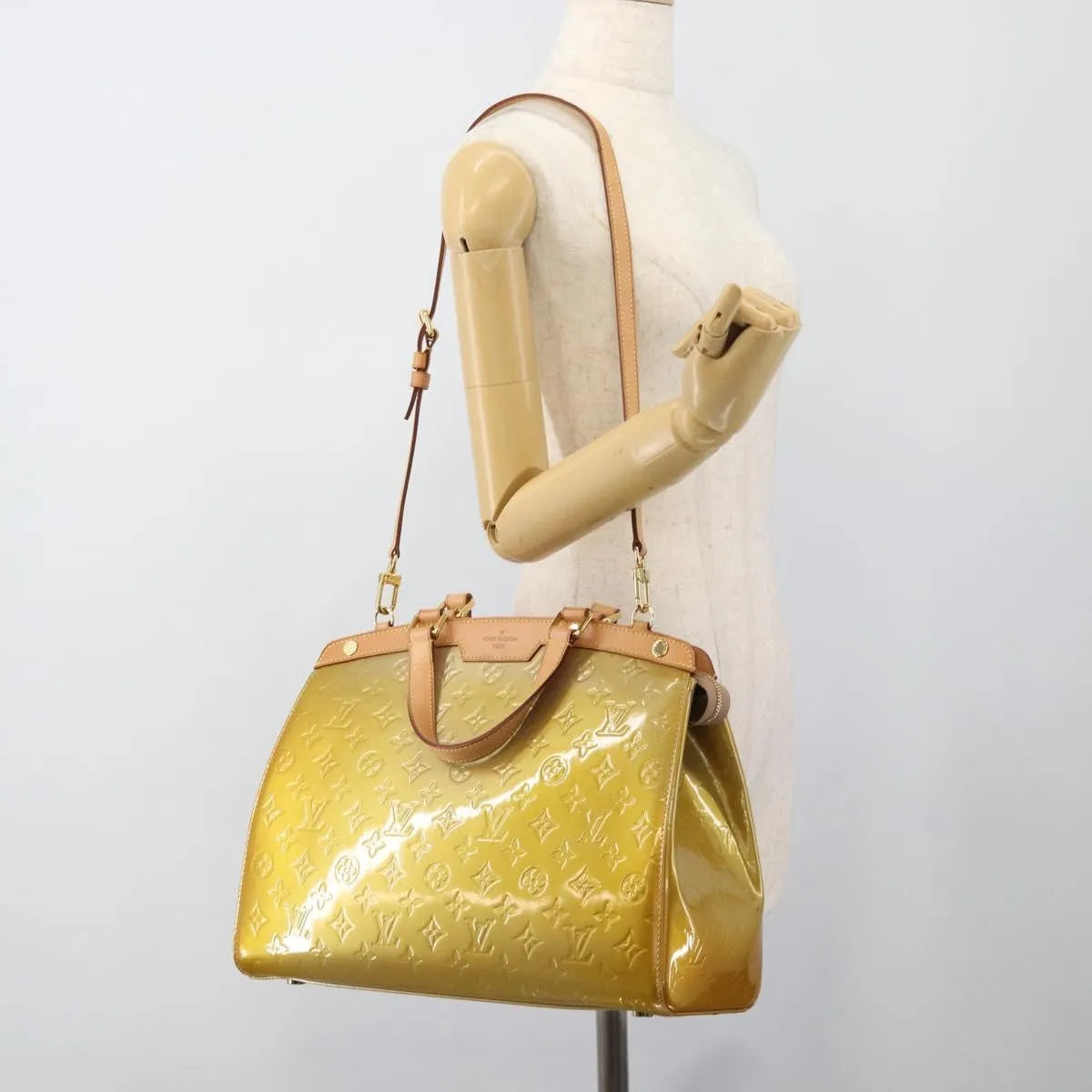 Louis Vuitton Brea Monogram Vernis Beige Patent_Leather Handbag (Pre-Owned)