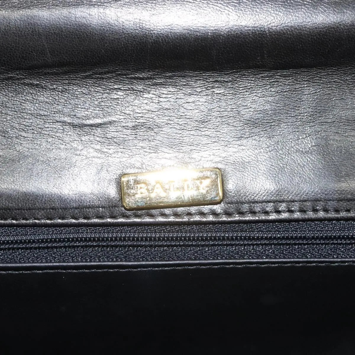 Bally Vintage Quilted Leather Black Leather Handbag (Pre-Owned)