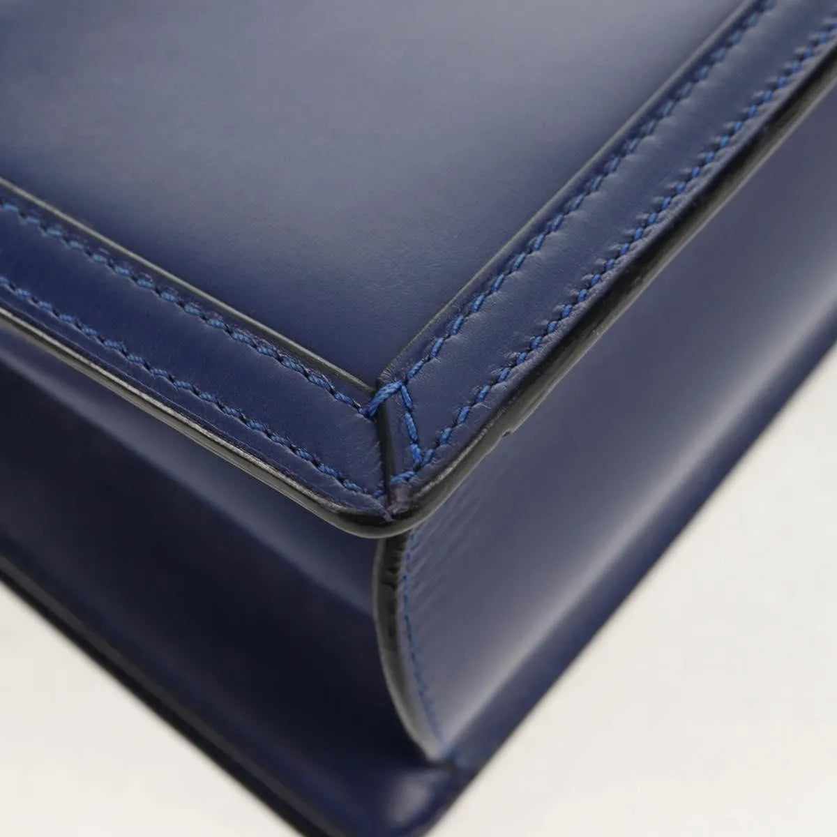 Loewe Barcelona Leather Blue Leather Shoulder Bag Bag (Pre-Owned)