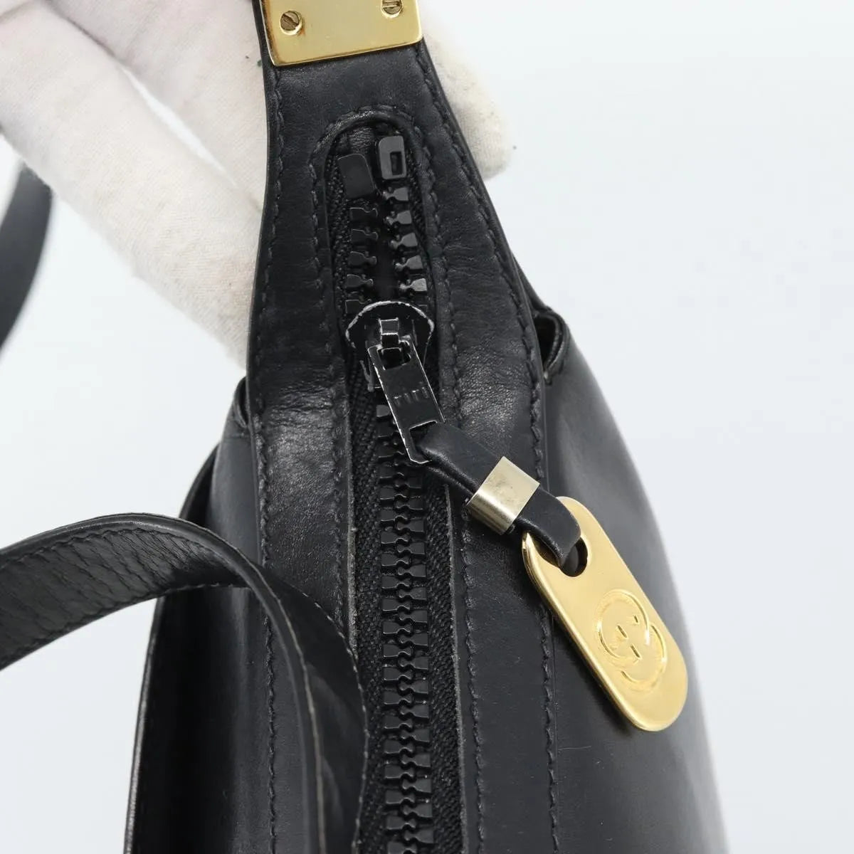 Gucci Vintage Horsebit Leather Black Leather Shoulder Bag Bag (Pre-Owned)