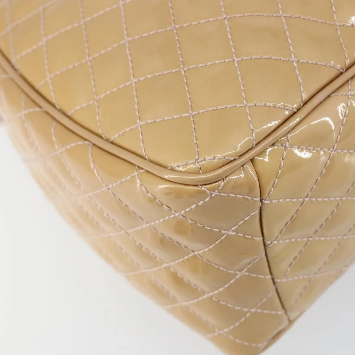 Salvatore Ferragamo Vala Patent Leather Beige Patent_Leather Handbag (Pre-Owned)