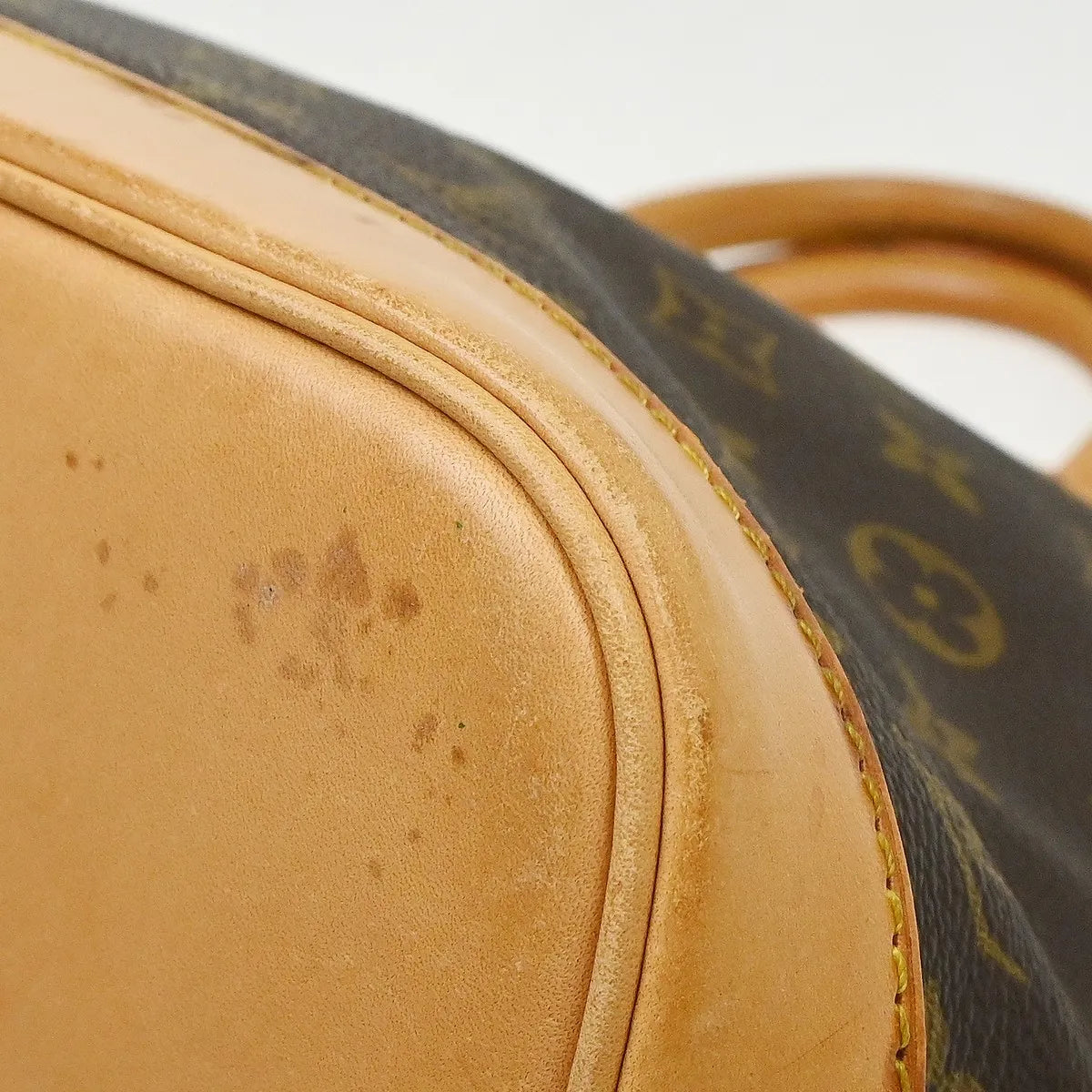 Louis Vuitton Alma Monogram Brown Canvas Handbag (Pre-Owned)