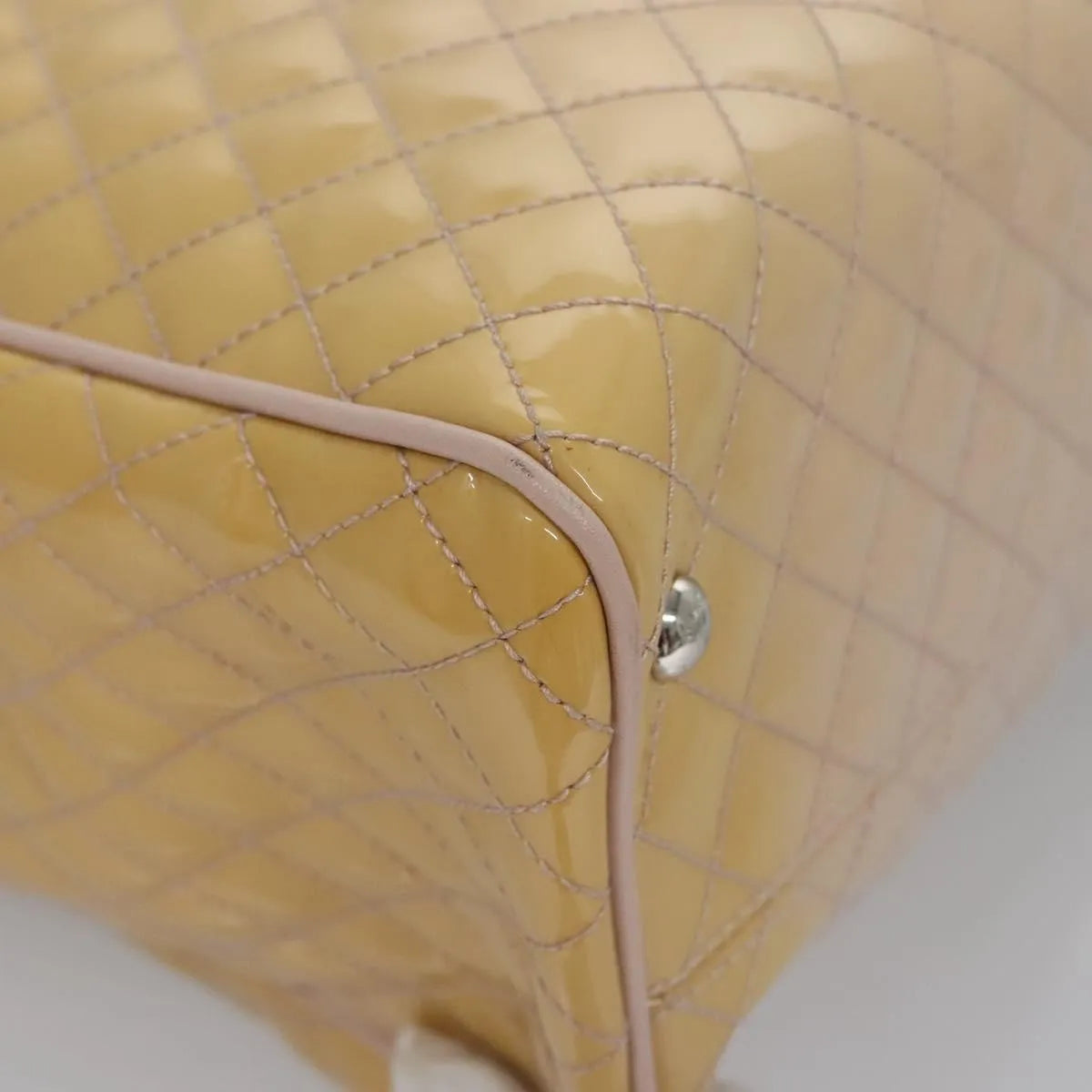 Salvatore Ferragamo Vala Patent Leather Beige Patent_Leather Handbag (Pre-Owned)