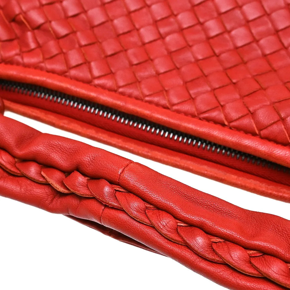 Bottega Veneta Veneta Hobo Intrecciato Nappa Red Leather Handbag (Pre-Owned)