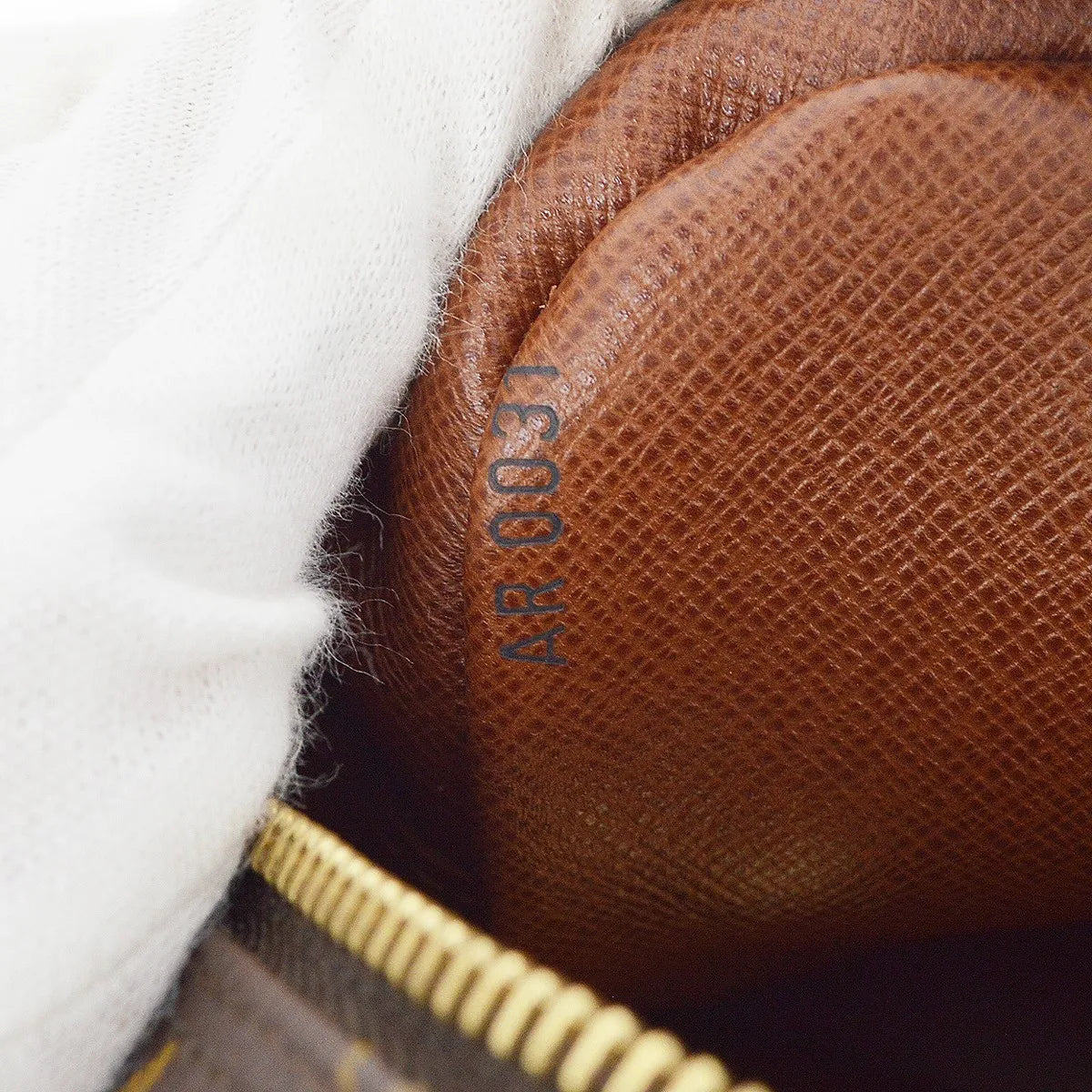 Louis Vuitton Nil Messenger Monogram Canvas Brown Canvas Shoulder Bag Bag (Pre-Owned)