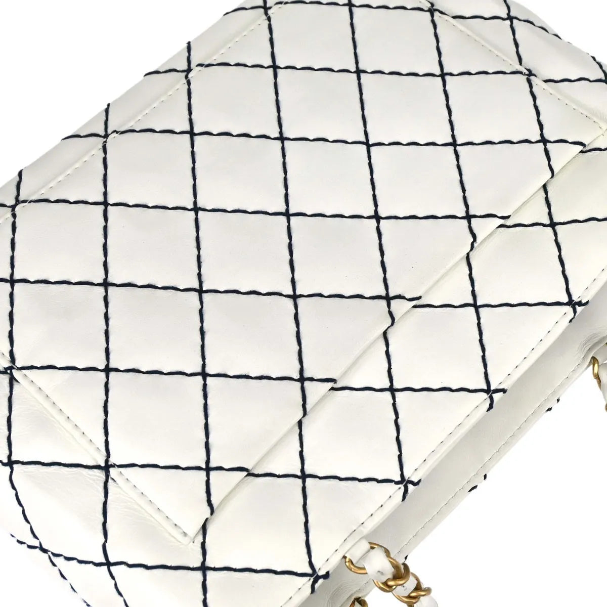 Chanel Surpique Chain Tote Quilted Leather White Leather Tote Bag Bag (Pre-Owned)