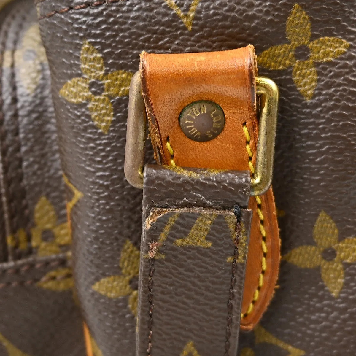 Louis Vuitton Nil Messenger Monogram Canvas Brown Canvas Shoulder Bag Bag (Pre-Owned)