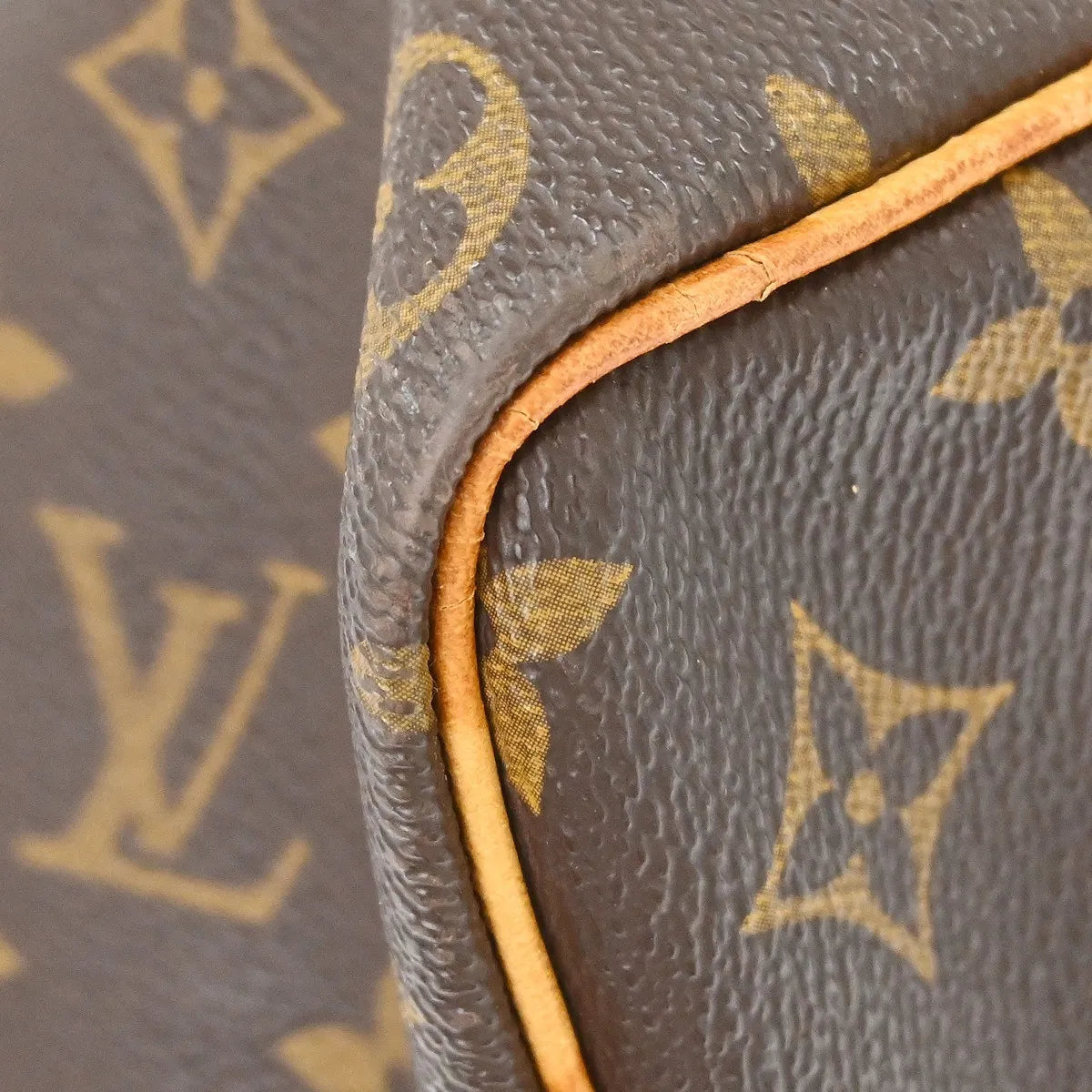 Louis Vuitton Keepall Bandouliere Bag Monogram Canvas Brown Canvas Travel Bag Bag (Pre-Owned)