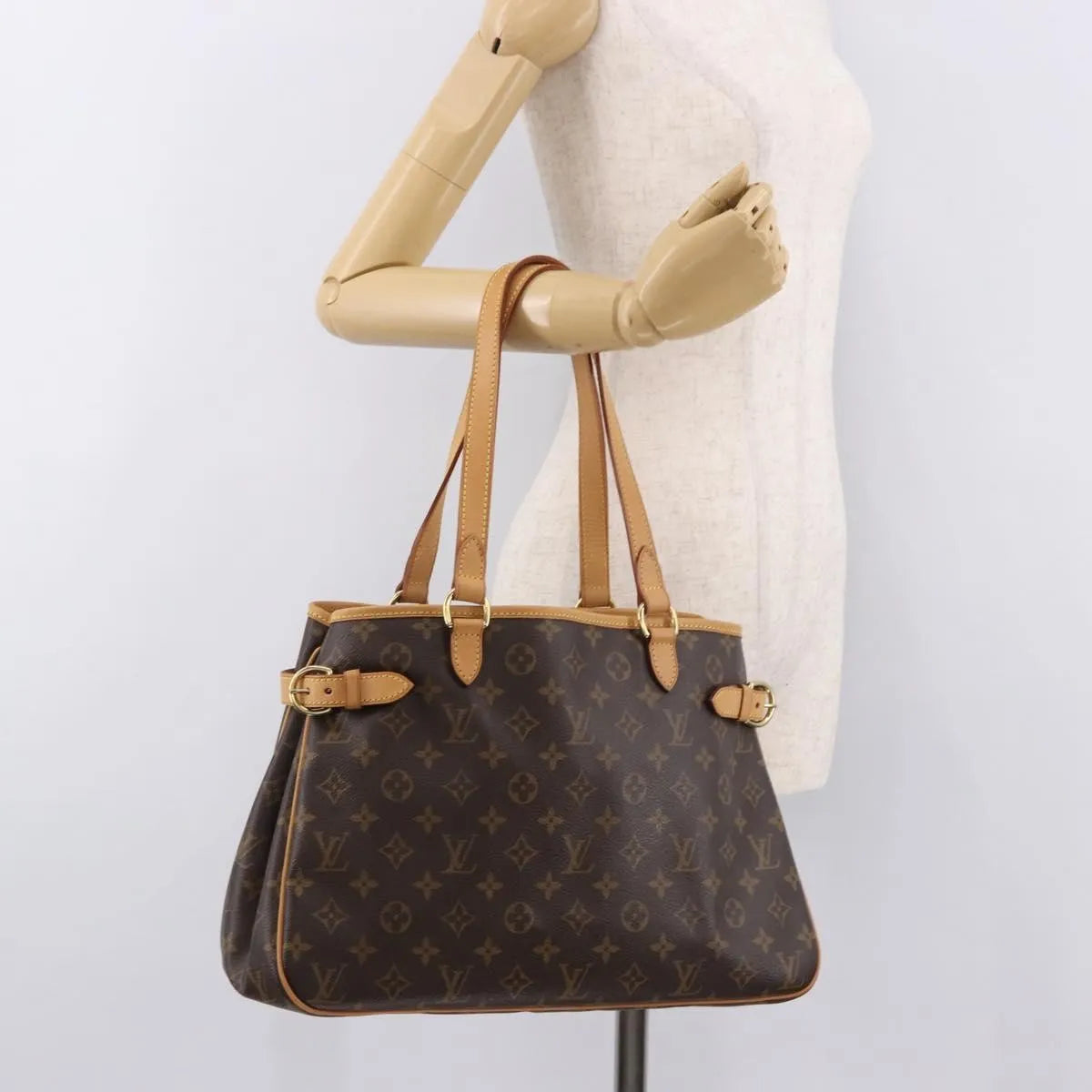 Louis Vuitton Batignolles Monogram Canvas Brown Canvas Shoulder Bag Bag (Pre-Owned)