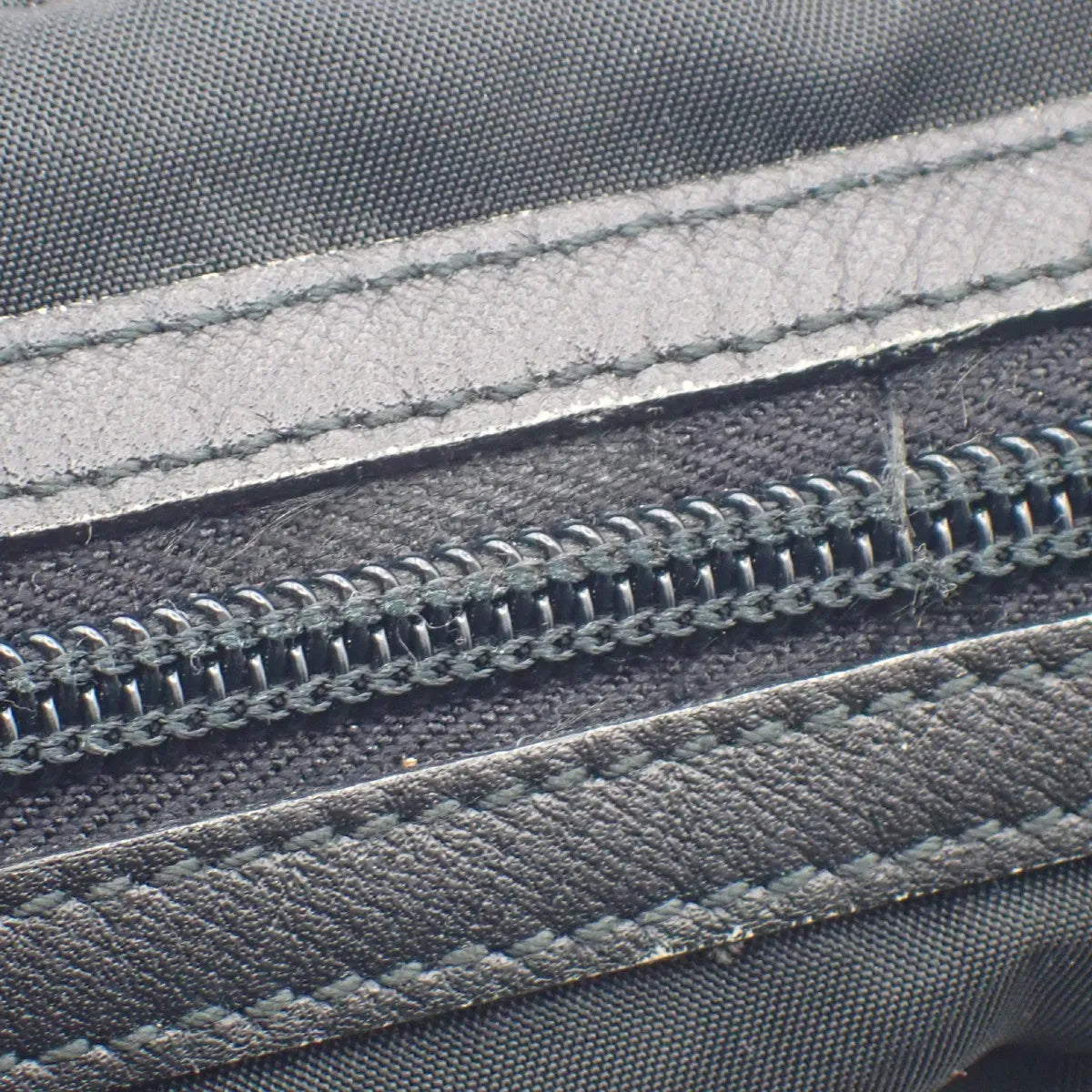 Prada Padded Zip Belt Tessuto Black Nylon Clutche & Pouche Bag (Pre-Owned)