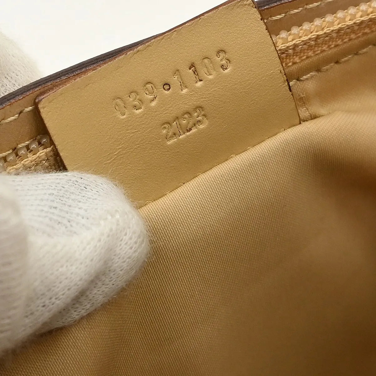 Gucci Web Boat Pochette Gg Canvas Beige Canvas Handbag (Pre-Owned)