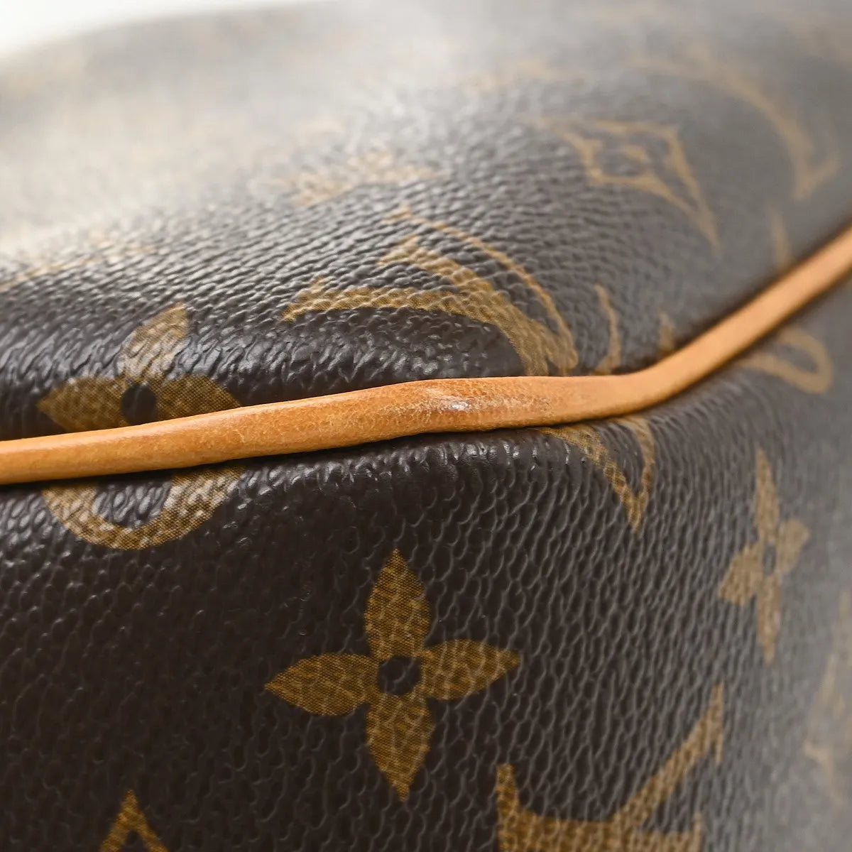 Louis Vuitton Reporter Monogram Canvas Brown Canvas Shoulder Bag Bag (Pre-Owned)
