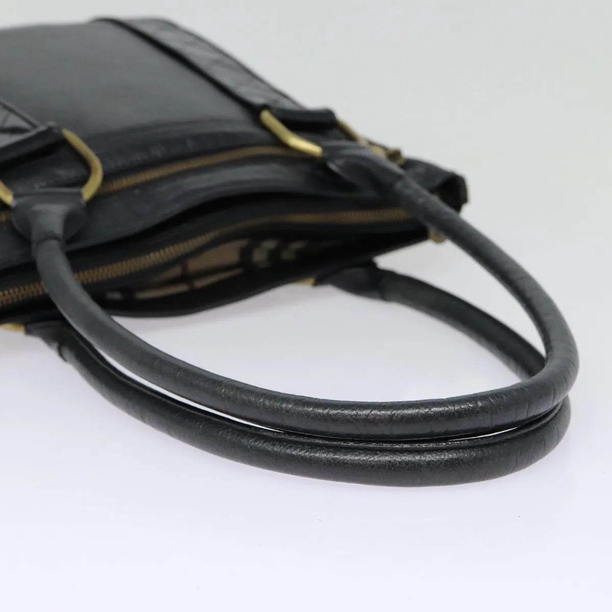 Burberry Vintage Leather Black Leather Shoulder Bag Bag (Pre-Owned)