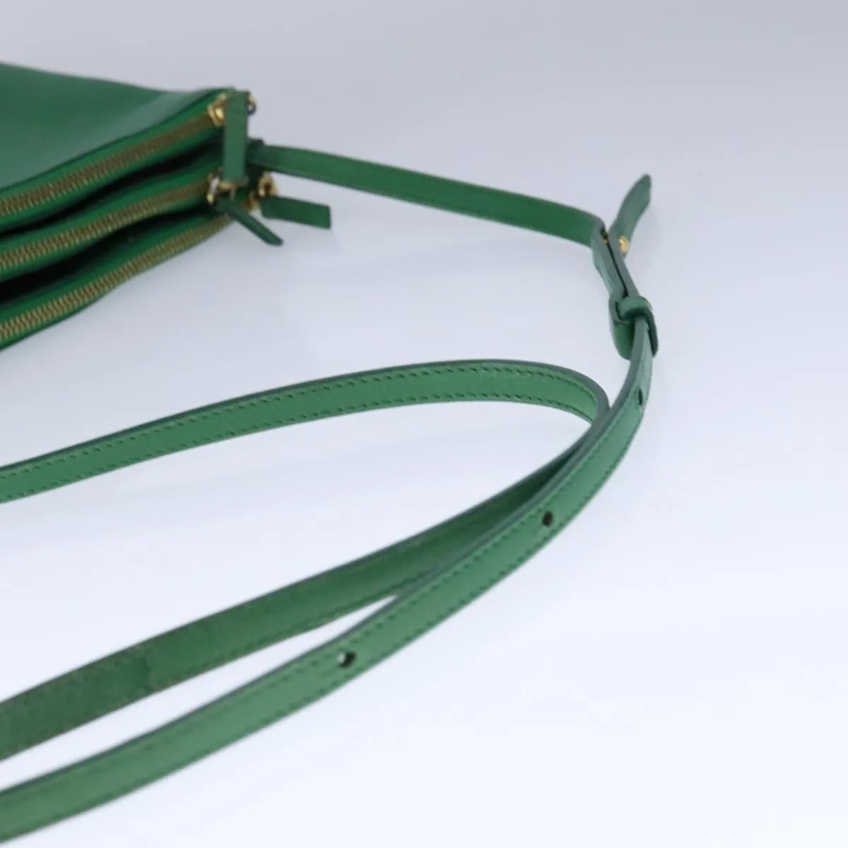 Celine Trio Leather Green Leather Shoulder Bag Bag (Pre-Owned)