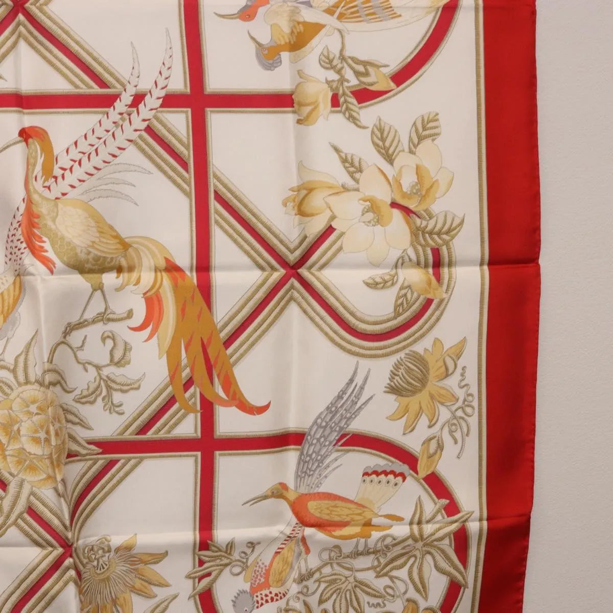 Hermes Carré 90 Silk Multicolor Red Silk Scarve & Shawl Accessory (Pre-Owned)