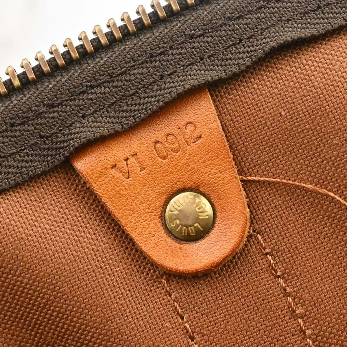 Louis Vuitton Keepall Monogram Canvas Brown Canvas Travel Bag Bag (Pre-Owned)