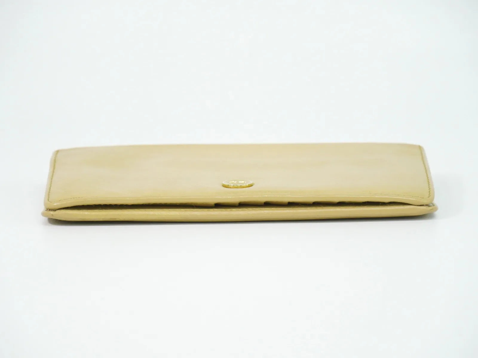 Chanel Cc Button Bi-Fold Leather Beige Leather Wallets Accessory (Pre-Owned)