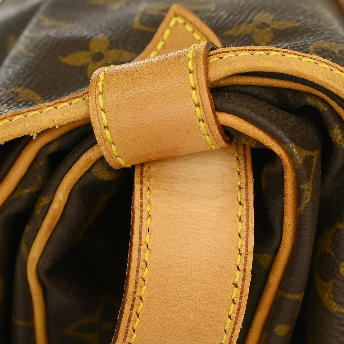 Louis Vuitton Saumur Monogram Canvas Brown Canvas Shoulder Bag Bag (Pre-Owned)